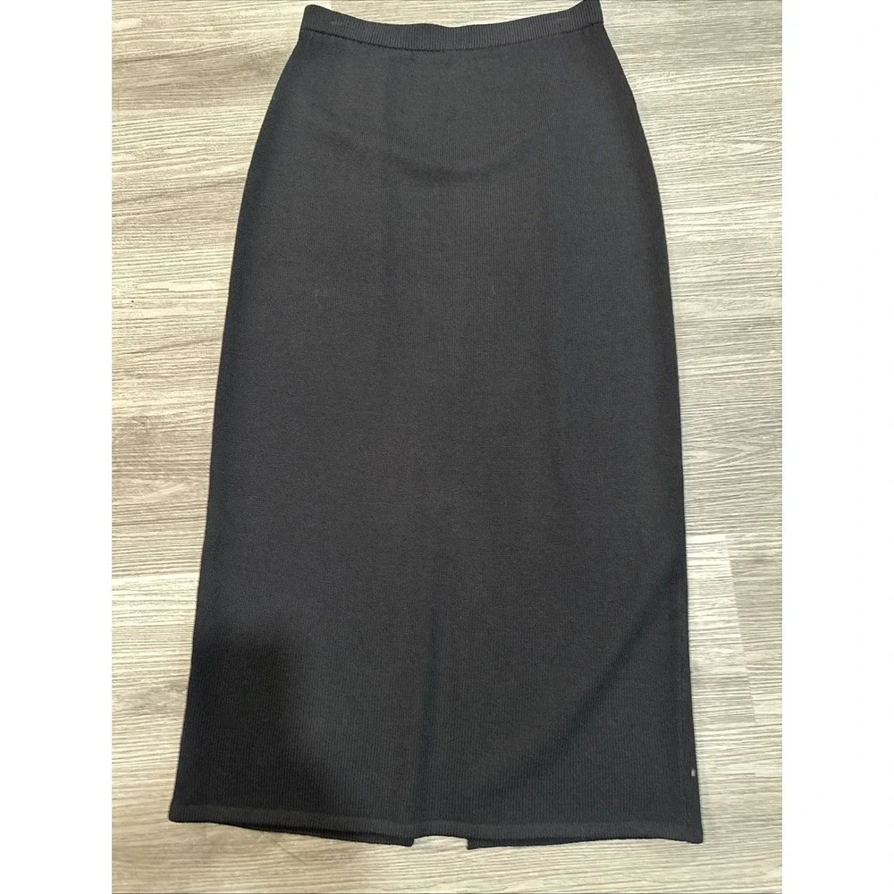 ST. JOHN BASICS ELASTIC WAIST BLACK KNIT Back‎ SLIT LONG PULL ON SKIRT SIZE 8